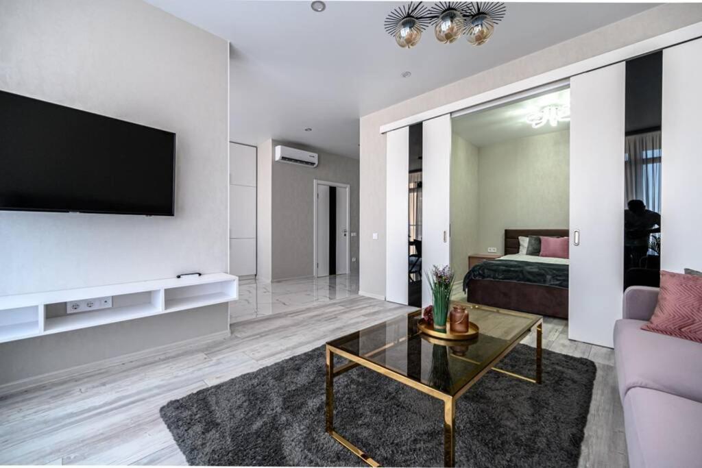Jeanne apartments 2BDR Odessa Extérieur photo