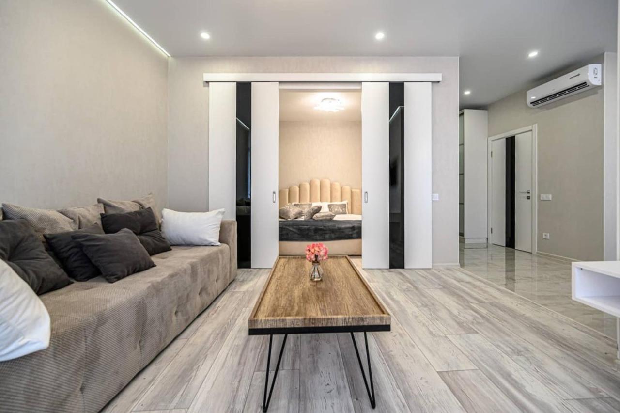 Jeanne apartments 2BDR Odessa Extérieur photo