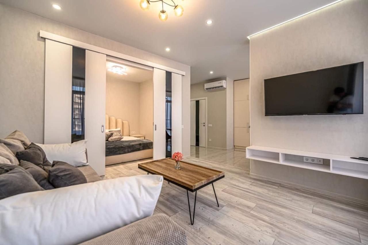 Jeanne apartments 2BDR Odessa Extérieur photo